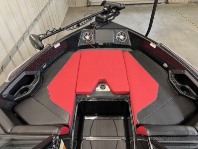 2025 SKEETER SOLERA 189 full