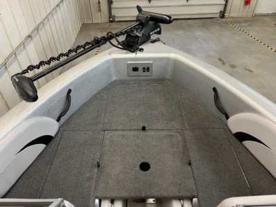 2011 STRATOS 386XF FISH & SKI full