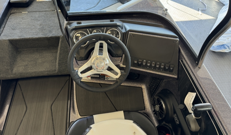 2025 SKEETER SOLERA 189 full