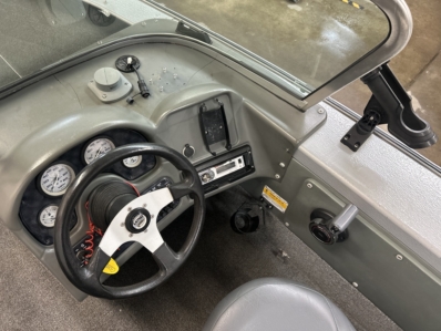 2002 LUND 1675 PRO SPORT