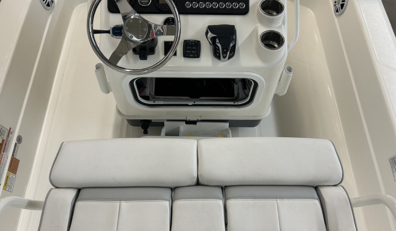 2024 SKEETER SX-241 DEMO BAY BOAT full