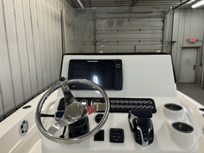 2024 SKEETER SX-241 DEMO BAY BOAT full