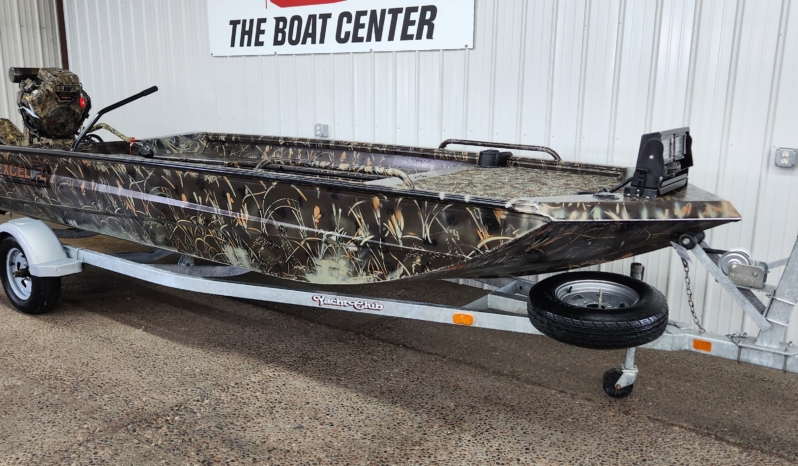 2017 EXCEL 1854 SHALLOW WATER full