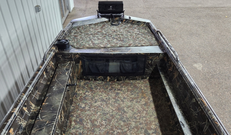 2017 EXCEL 1854 SHALLOW WATER full