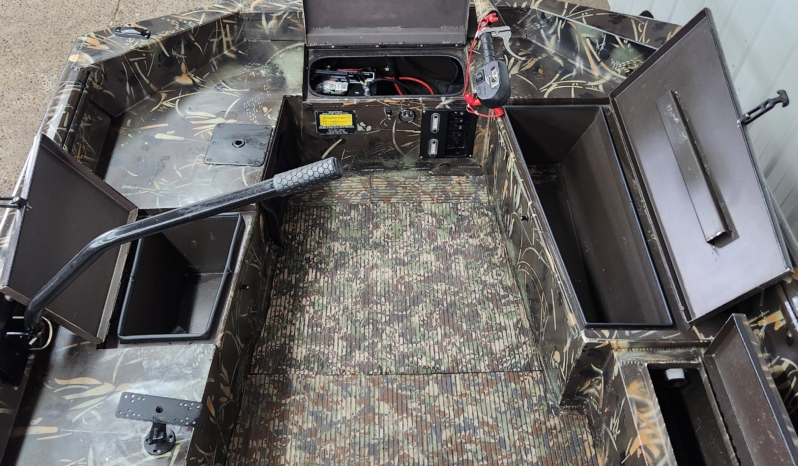 2017 EXCEL 1854 SHALLOW WATER full
