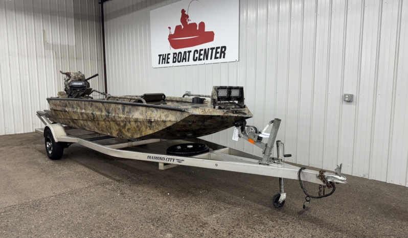 2019 EXCEL 1751 SHALLOW WATER full
