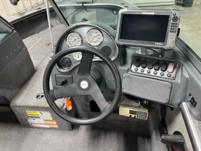 2011 ALUMACRAFT DOMINATOR 185 full