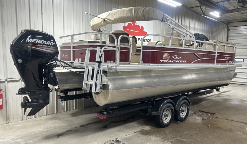 2018 SUN TRACKER SPTF22 full