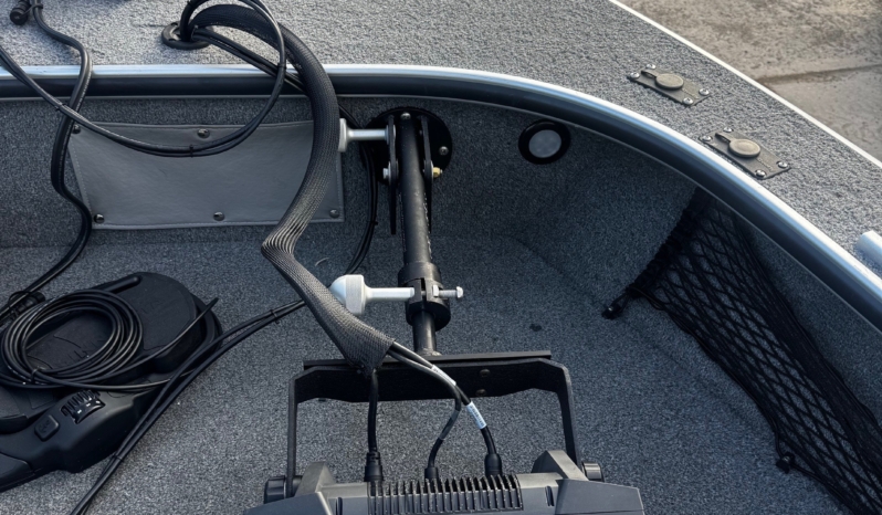 CUSTOM RIGGED ALUMACRAFT full