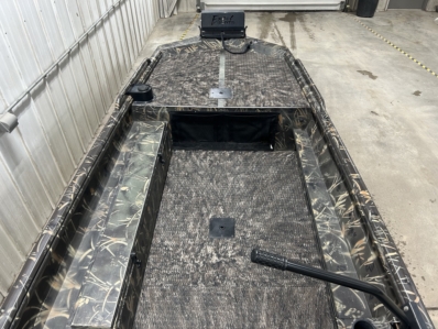 2015 EXCEL 1754 SHALLOW WATER F4