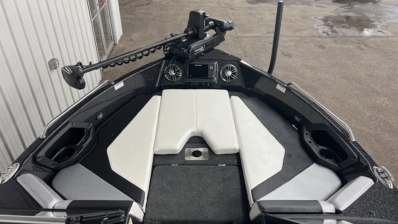 2025 SKEETER SOLERA 189 full