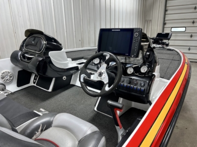 2013 NITRO Z9