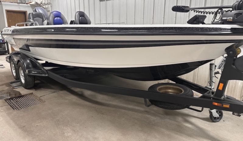 2012 SKEETER WX2000T full