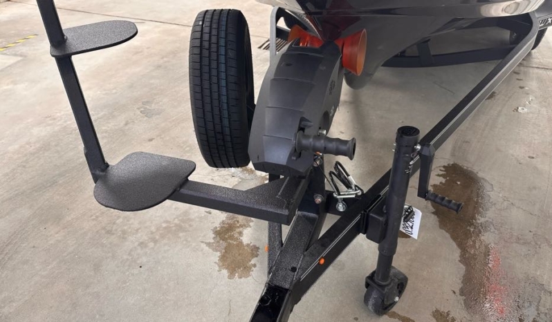 2027 SKEETER WXR2060F full