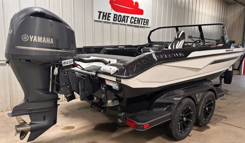 2027 SKEETER WXR2060F full