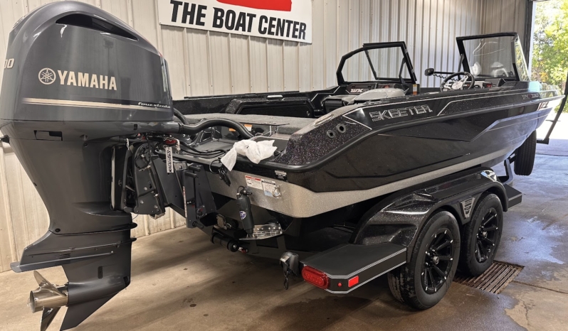 2027 SKEETER WXR2060F full