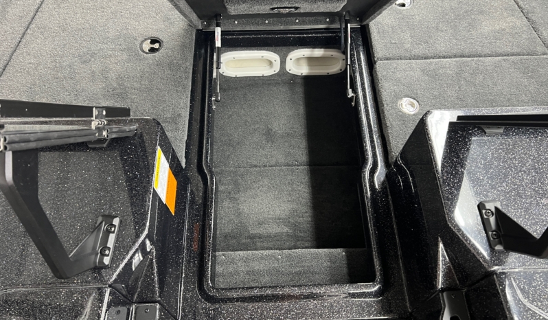 2027 SKEETER WXR1910F full