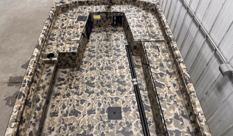 2027 EXCEL 1860 SHALLOW WATER F4 full