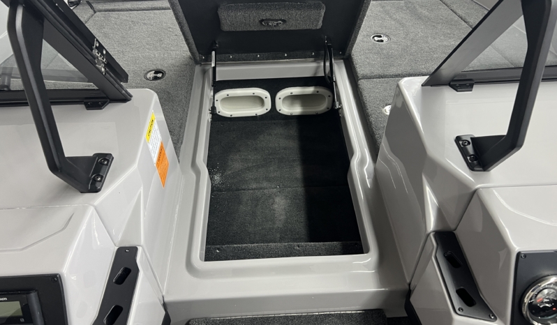 2027 SKEETER WXR1910F full