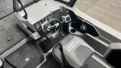 2027 SKEETER WXR1910F full