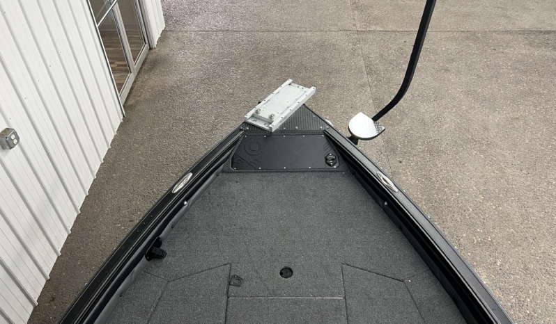 2025 FINVAL 685 FISH PRO full