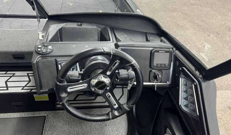 2025 FINVAL 685 FISH PRO full
